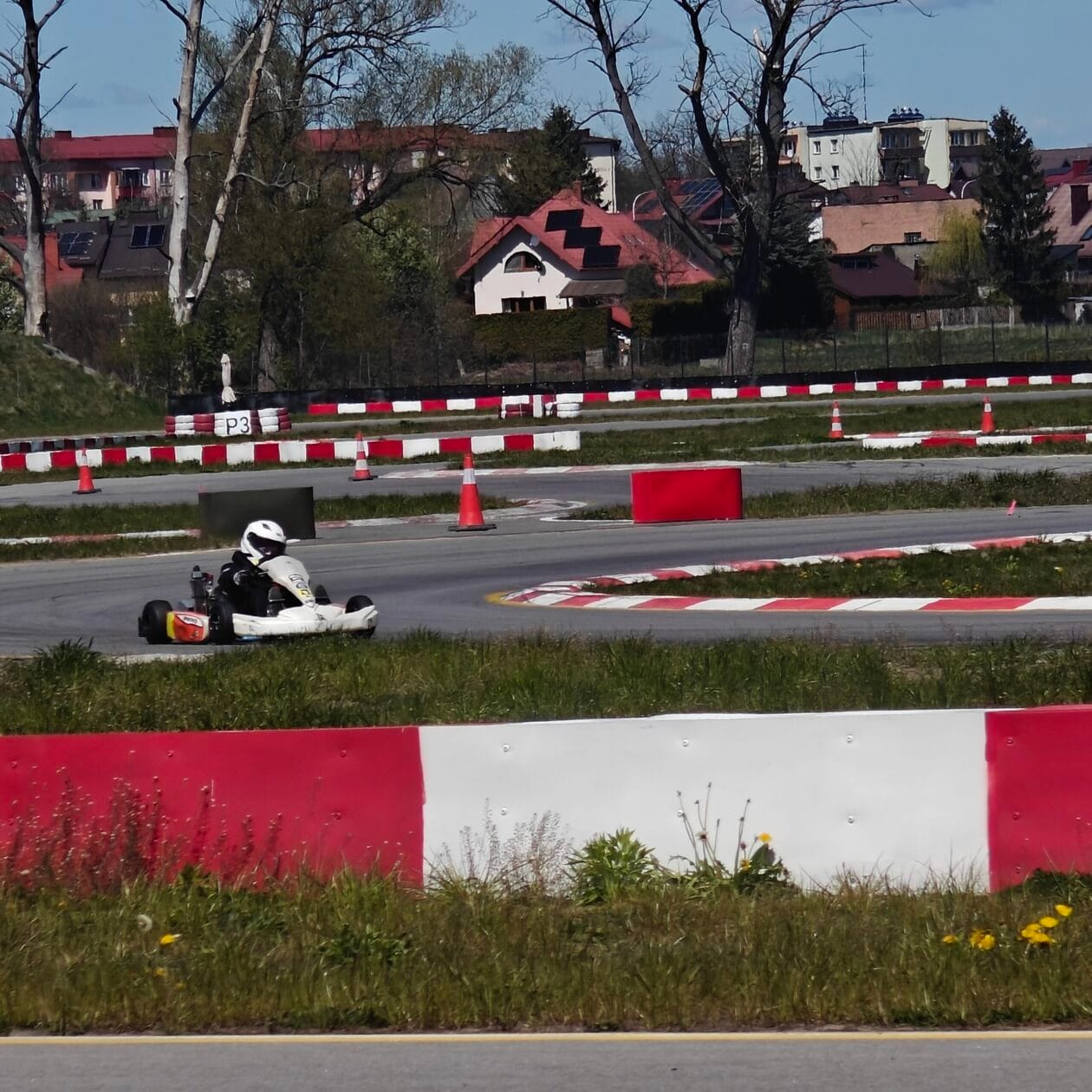 🏎️ Pierwsze treningi na torze otwartym w gokarcie Rotax Mini.